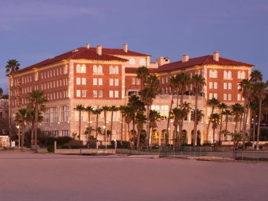 Casa del Mar / Shutters on the Beach, a preferred venue catered by Rasoi Catering